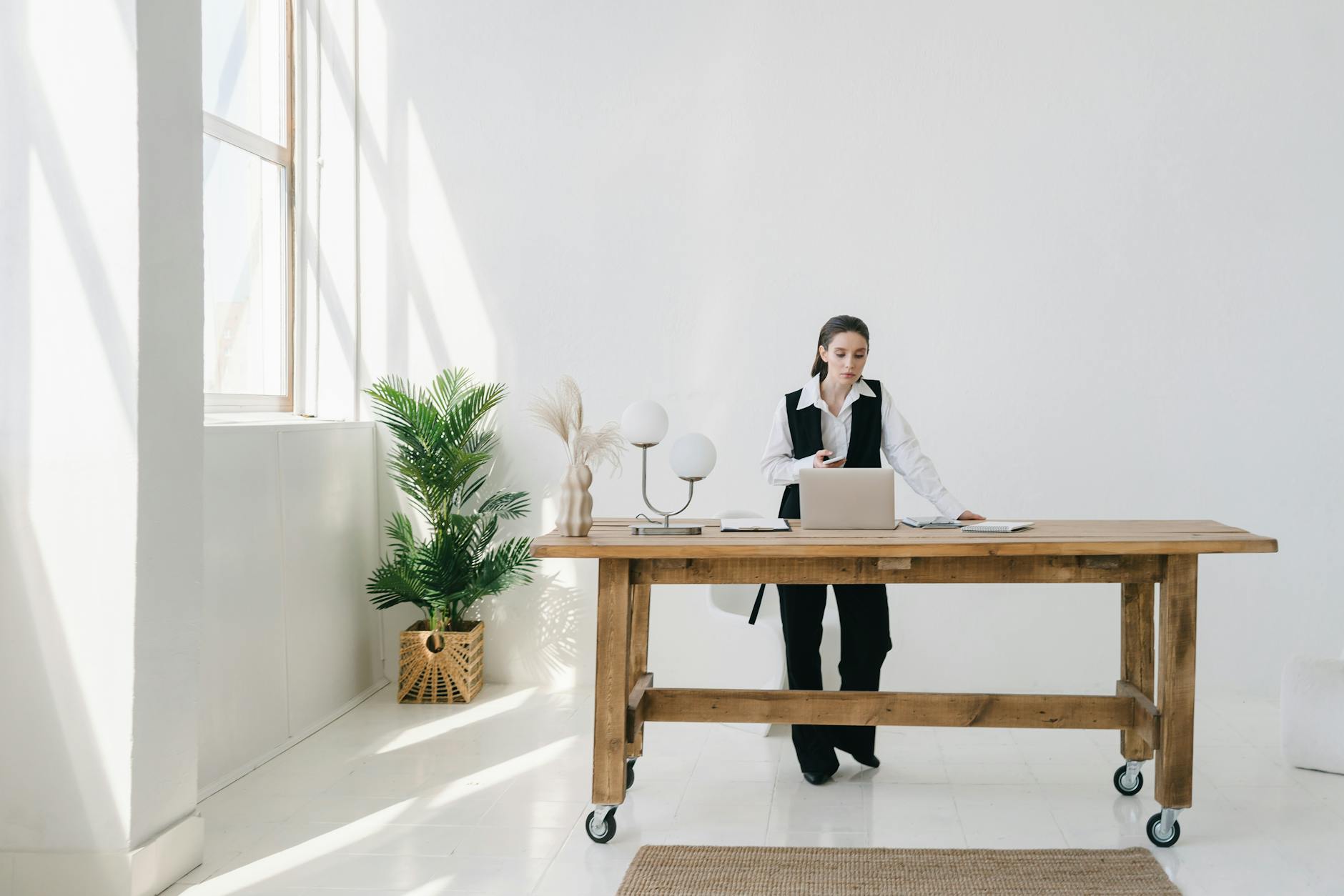 How to Set Up a Standing Desk Routine That Actually Works - Prime Reviews Pro
