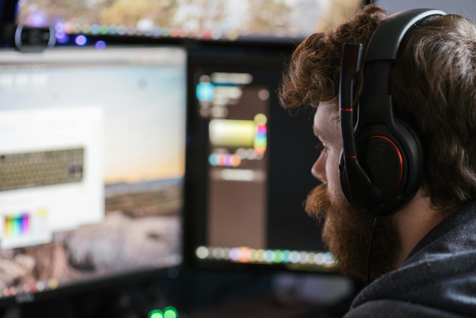 Vertical or Horizontal: Which Monitor Setup Is Right for You? - Prime Reviews Pro