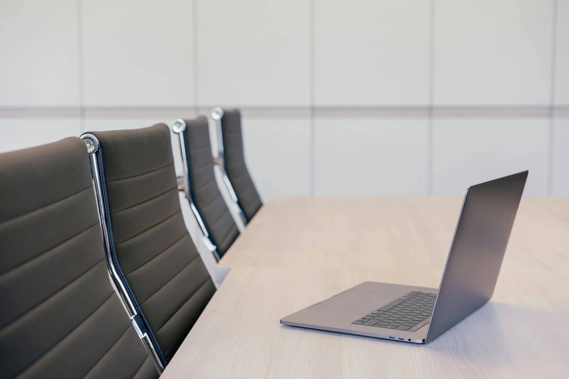 Herman Miller Aeron Chair Review - Prime Reviews Pro