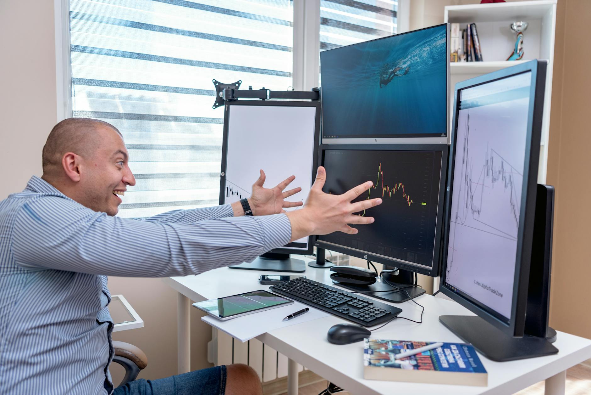 Monitor vs Assess: Which Is Better for Your Home Office? - Prime Reviews Pro