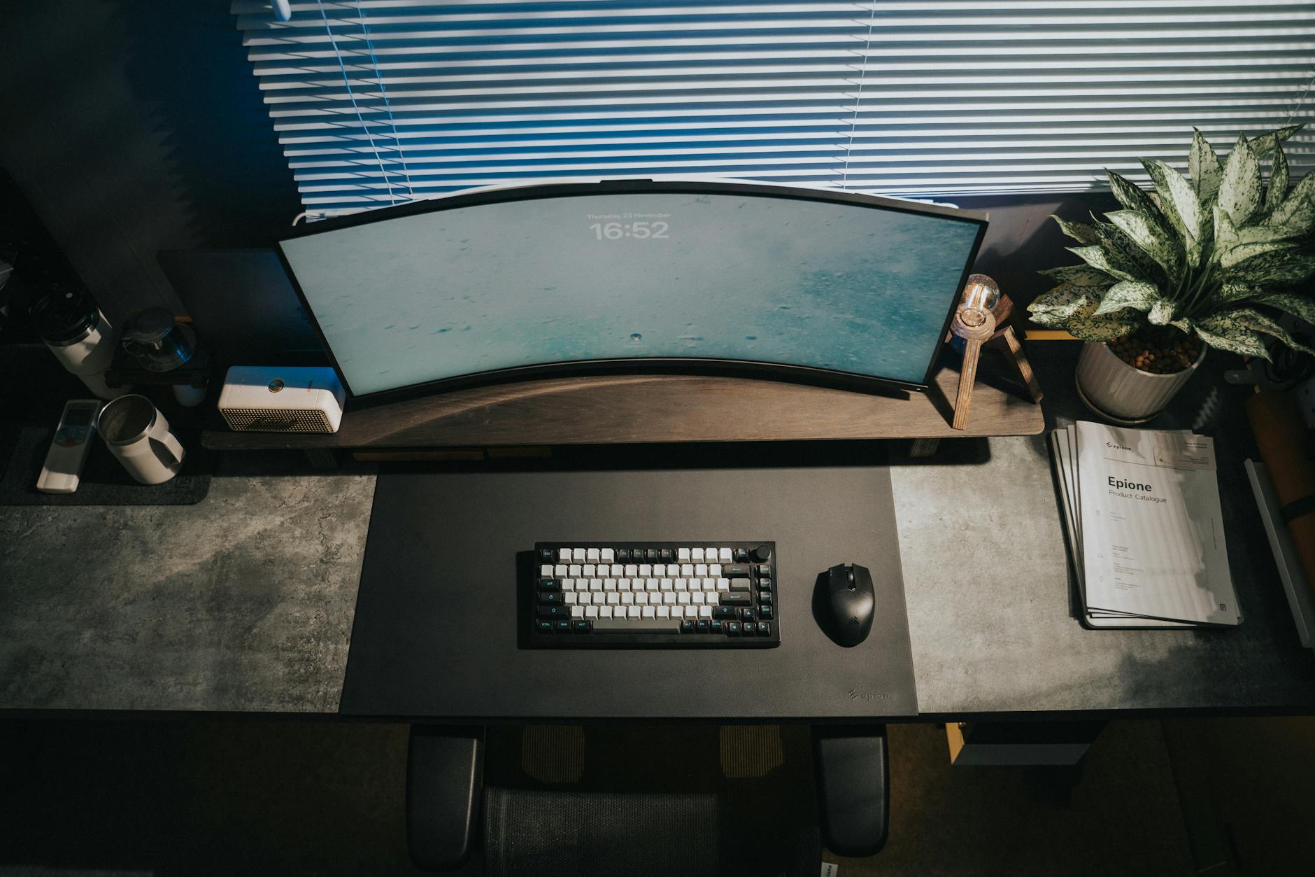 Ultrawide Monitor vs 3 Monitors: Which Wins? (2026) — Ultrawide Monitor vs 3 Monitors: Which Wins? (2026)