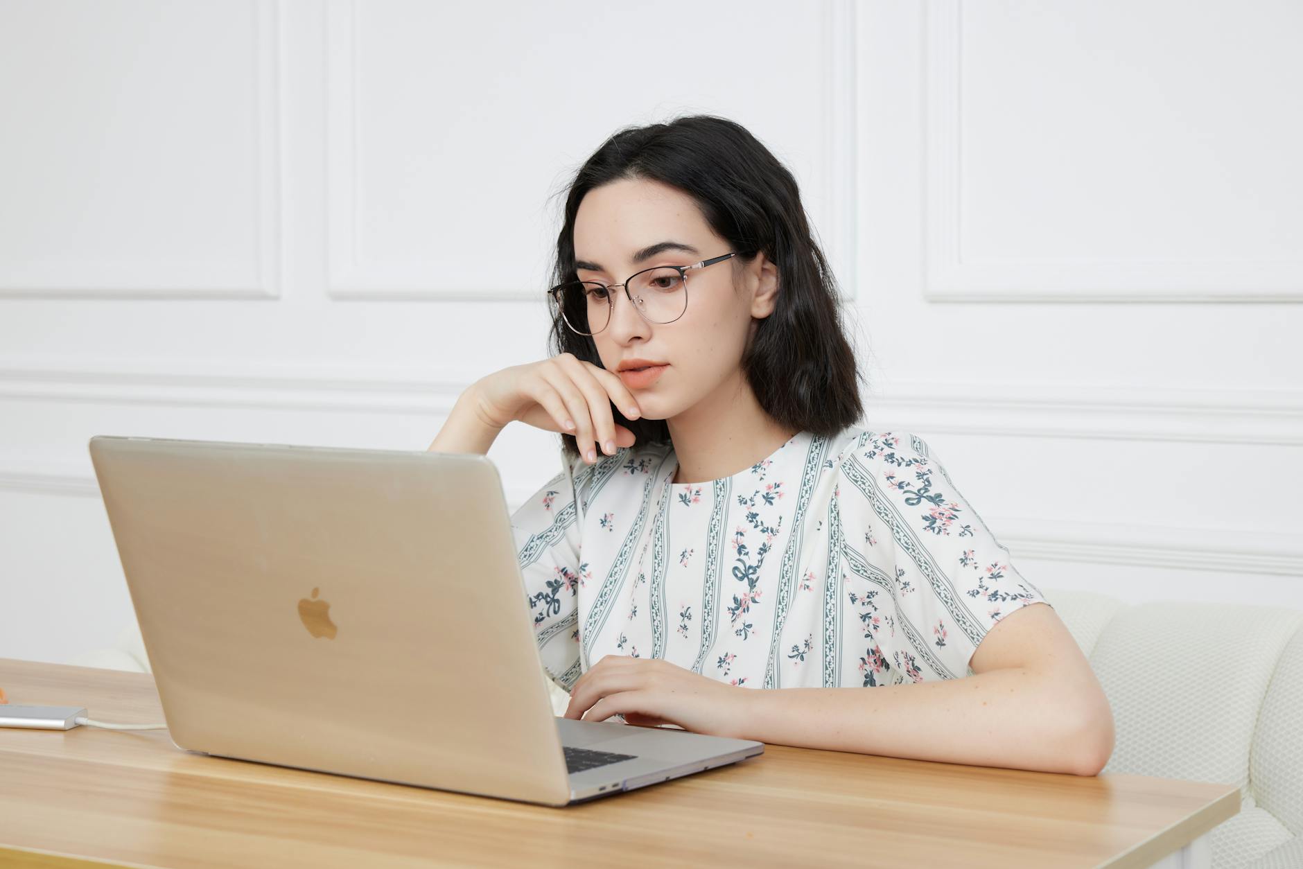 Minimize eye strain at home — How to Reduce Eye Strain Working From Home (2026)