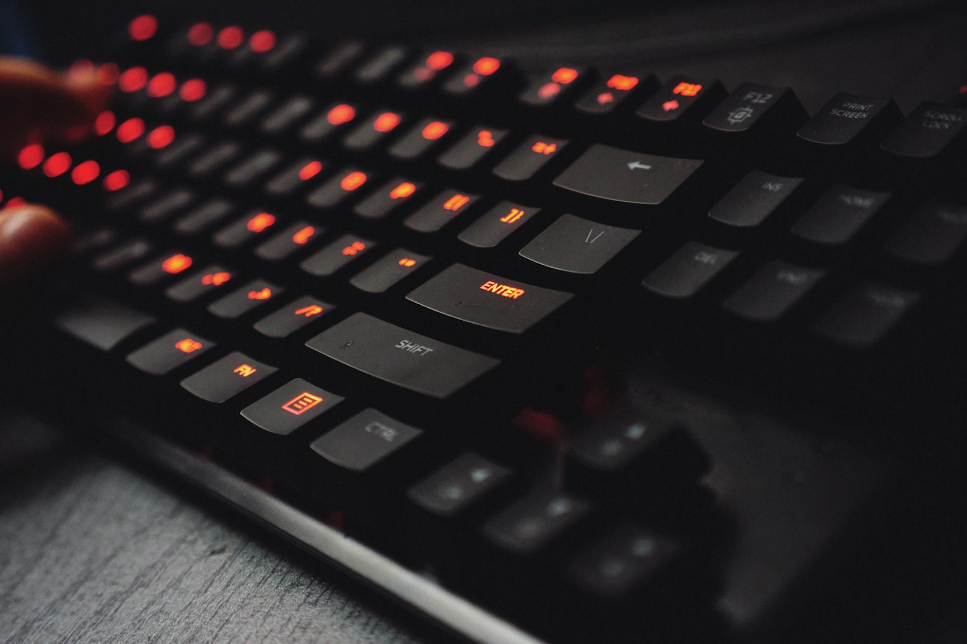 Mechanical or Hall Effect: Which Keyboard Reigns? — Mechanical vs Hall Effect Keyboard: Worth It in 2026?