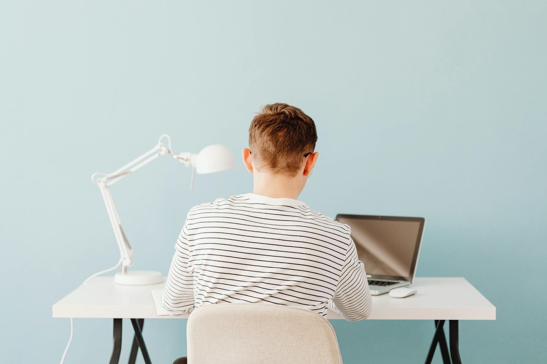 How to Reduce Back Pain from Sitting All Day — Understanding Sitting-Related Back Pain
