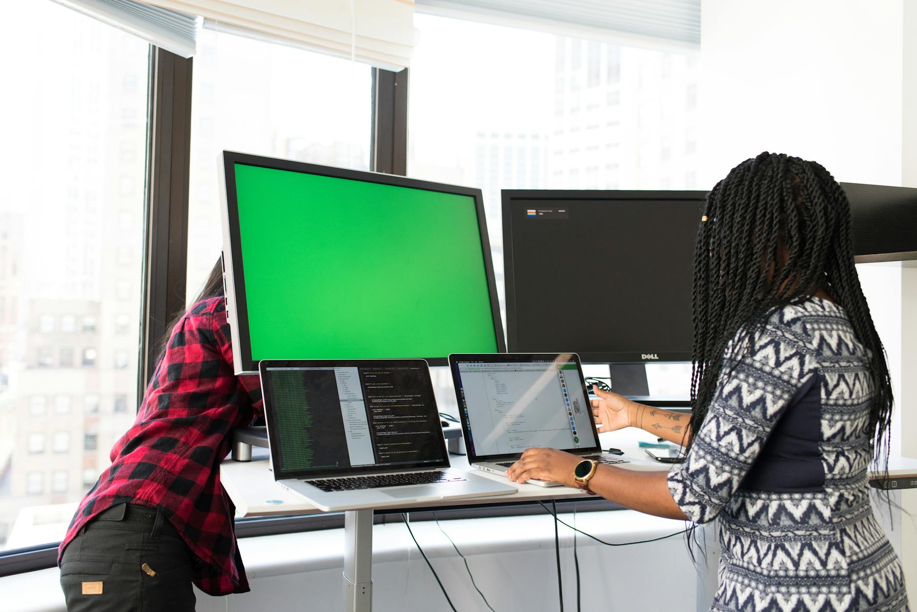 What to Look for in a Programming Monitor (Top Tips) — Why Monitor Choice Matters for Programmers in 2026