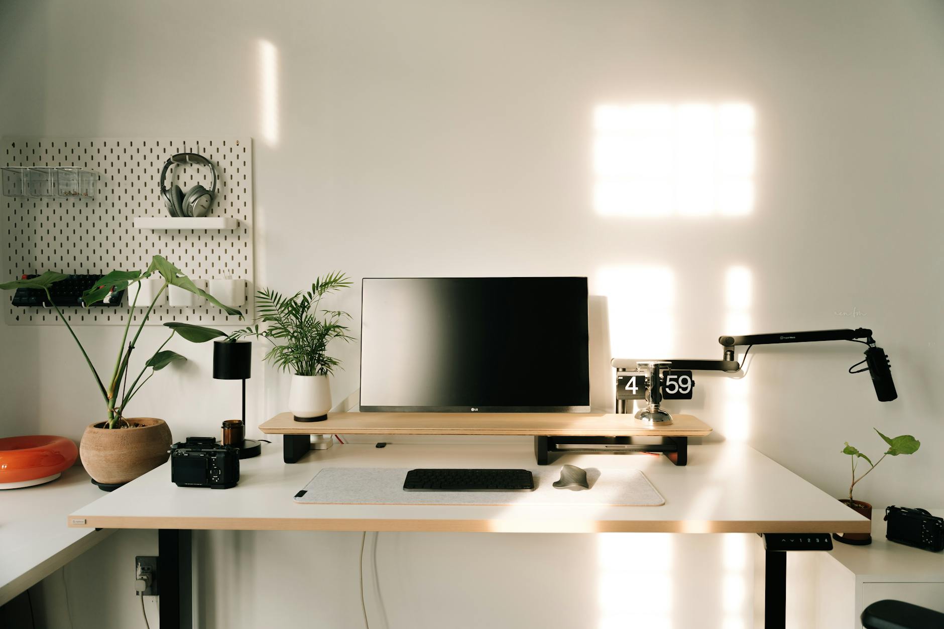 Small Desks That Fit Two Monitors? — Best Small Desk for Dual Monitors in 2026: Compact, Ergonomic, and Built for Produc