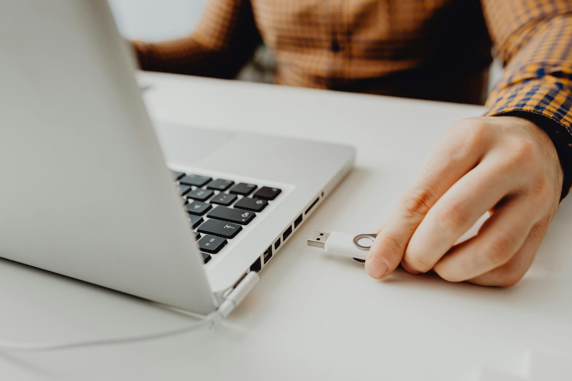 2026's Hidden USB Hub Flaw — 2026’s Hidden USB Hub Flaw: Why Most Consumers Are Being Misled