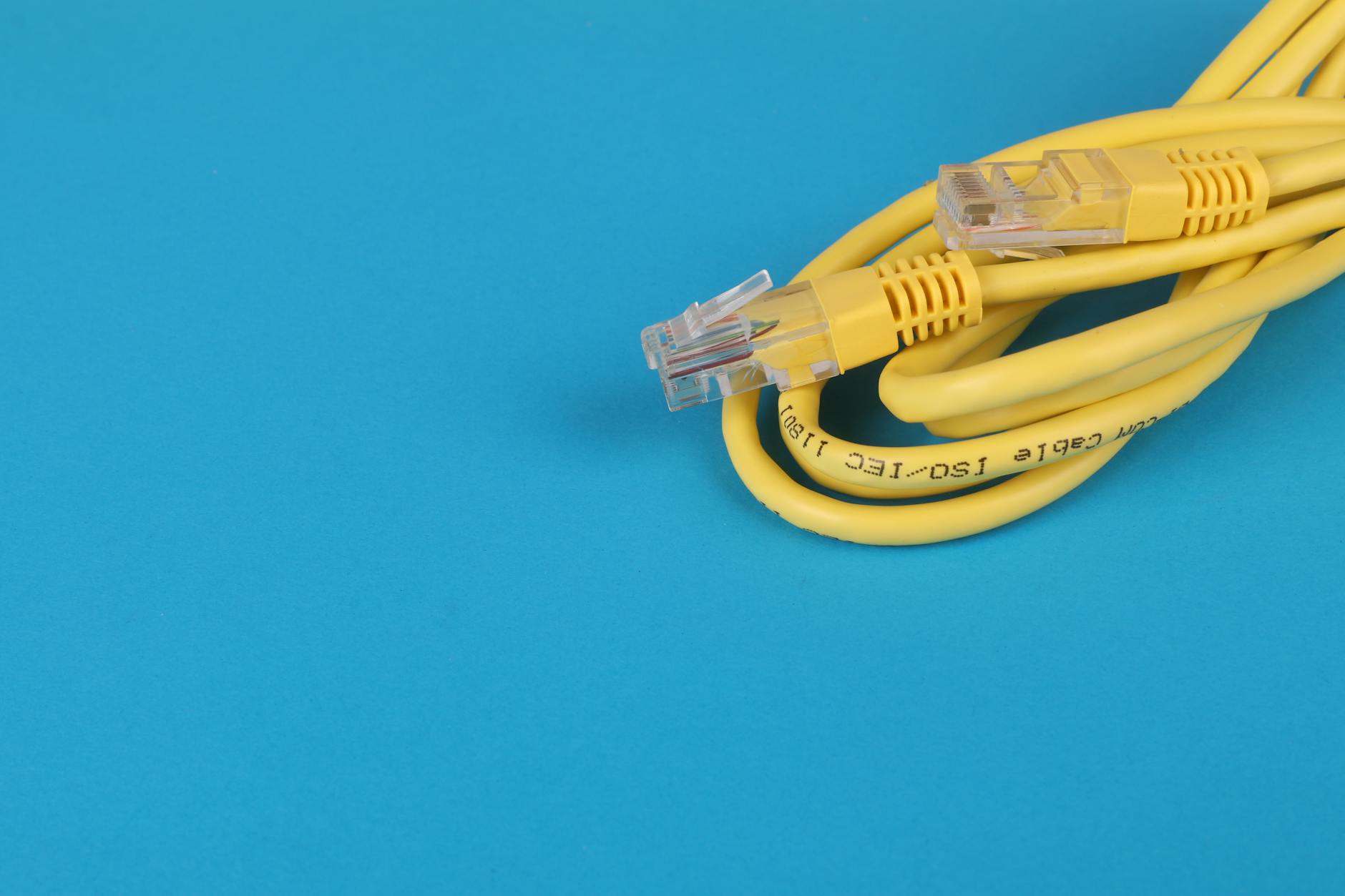 Cable Tray vs Sleeve: Which Organizes Better? — Cable-Management Tray vs. Cable Sleeve: Which One Is Right for Your Desk