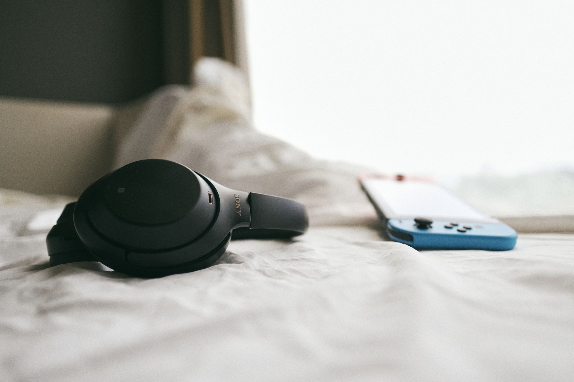Sony vs Bose: Which Beats Office Noise for Home Office? - Prime Reviews Pro