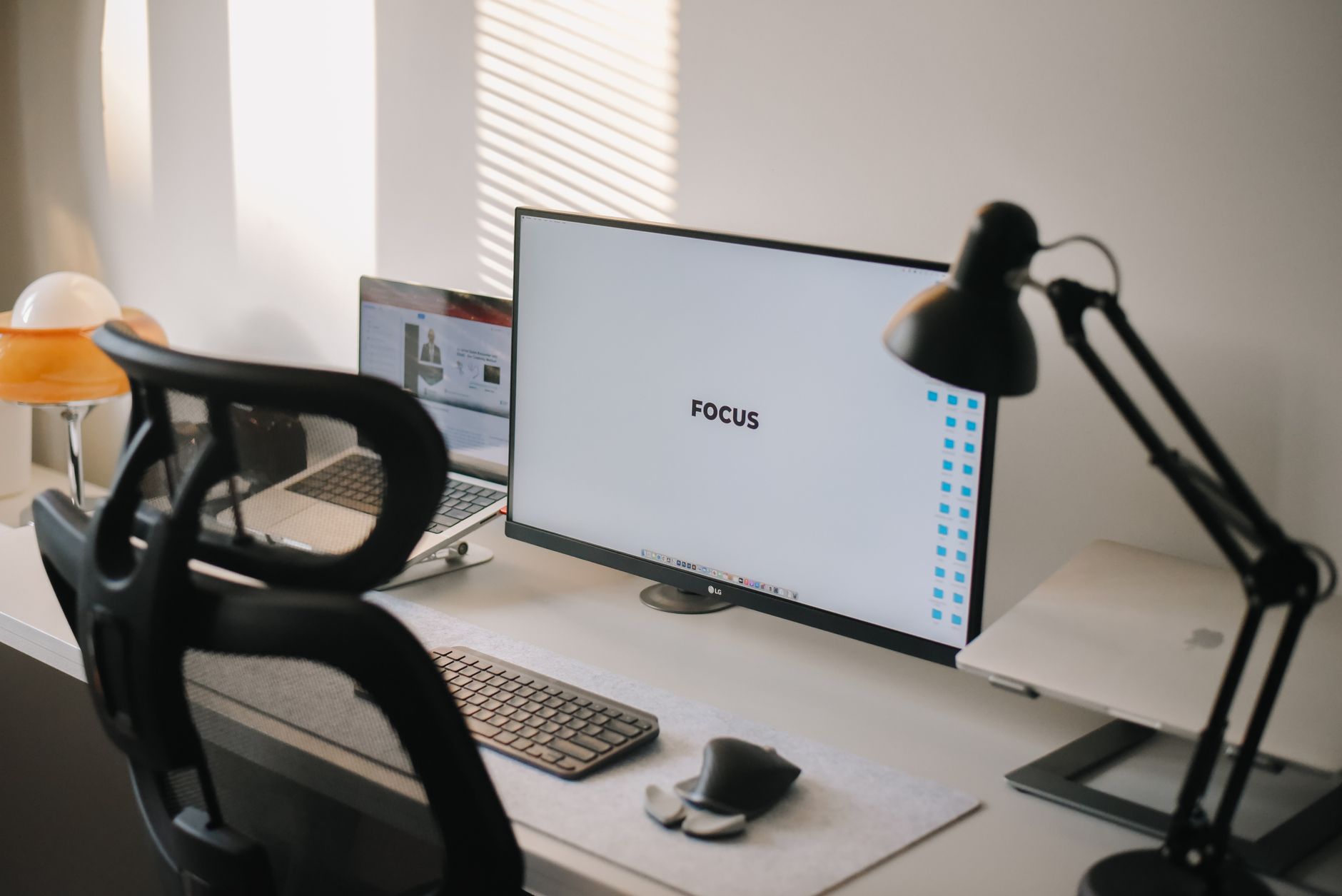 Best Home Office Monitors: Our Top Picks - Prime Reviews Pro
