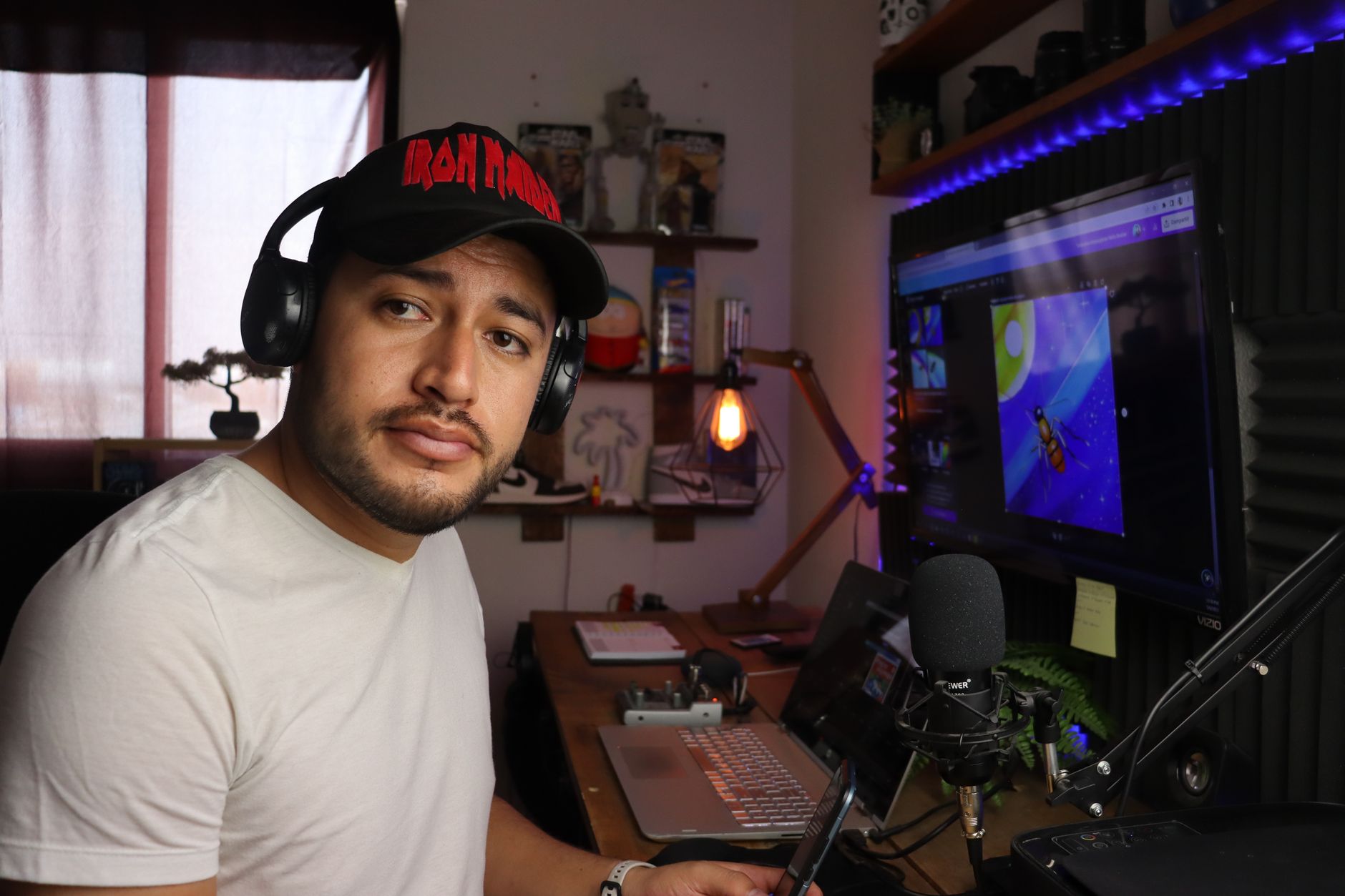 Standing Desk for Video Editors: Top 5 - Prime Reviews Pro