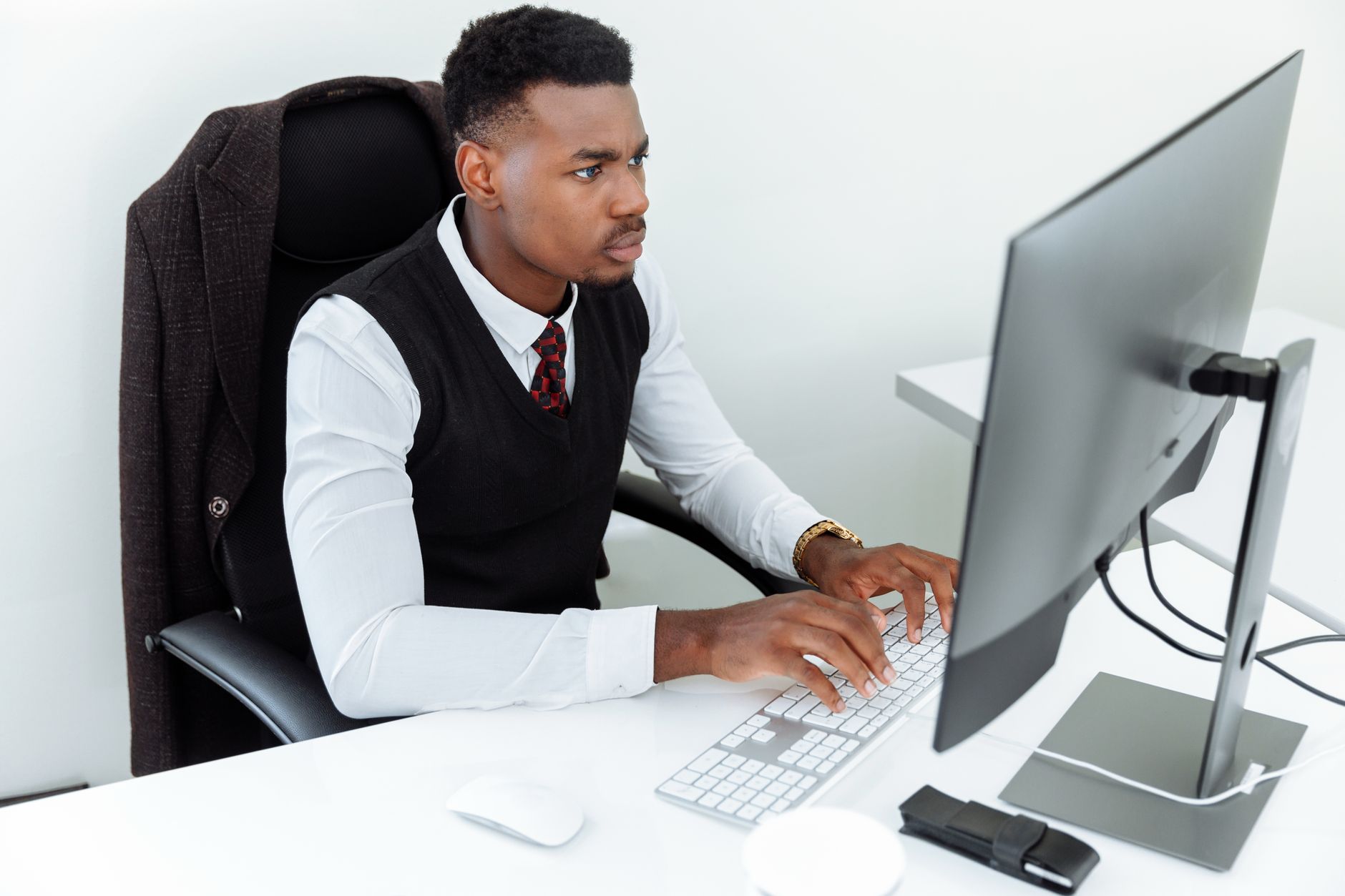 Office vs Productivity Monitors 2026: Which Suits Your Home — Introduction to the Monitors