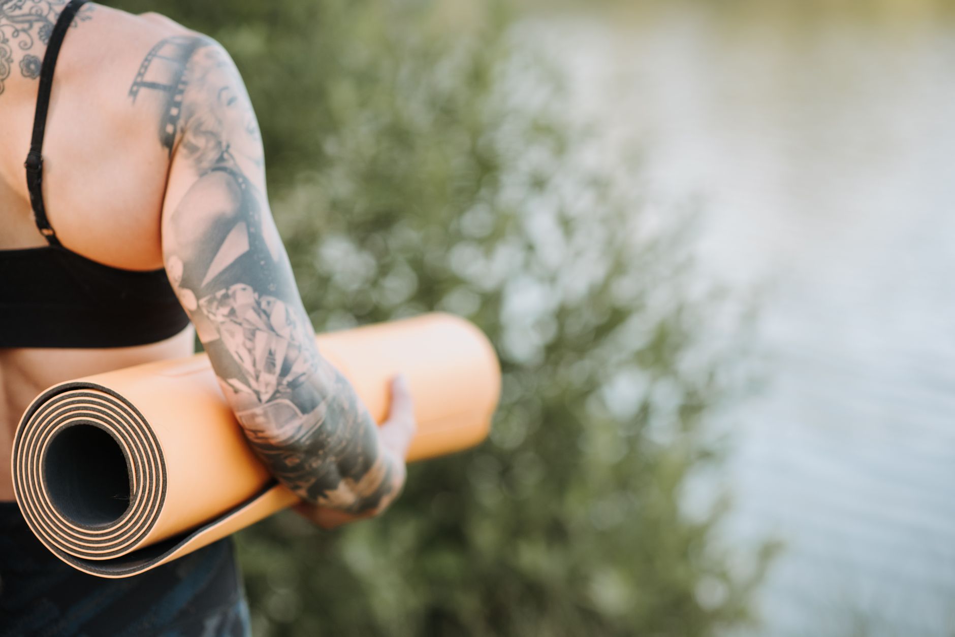 Alo vs Lululemon: Which Yoga Mat Wins for Home Office — Frequently Asked Questions