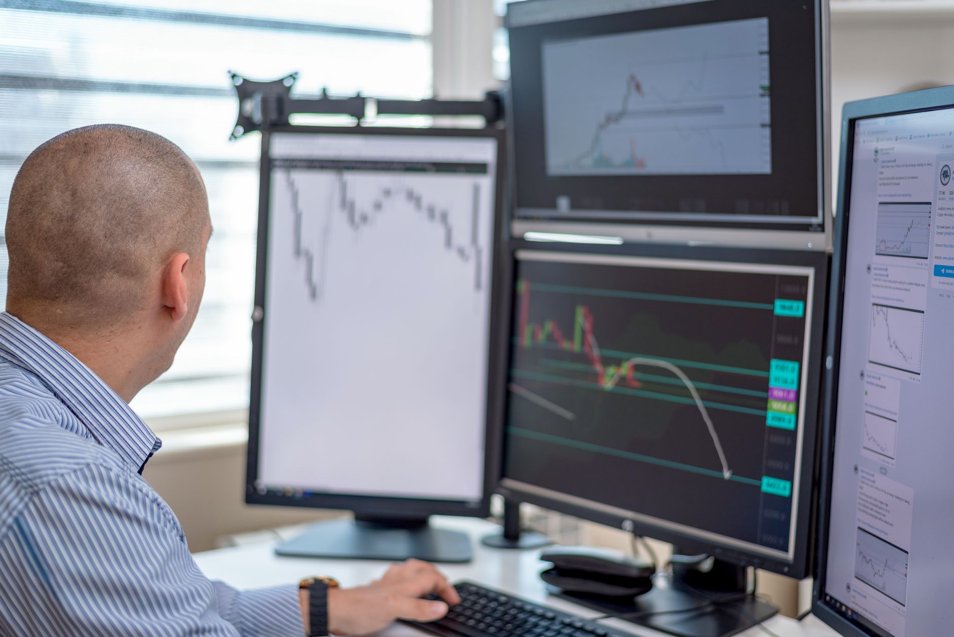 Monitor or All‑In‑One? Uncover the Best Fit for Your Home Office — Monitor or All‑In‑One? Uncover the Best Fit for Your 
