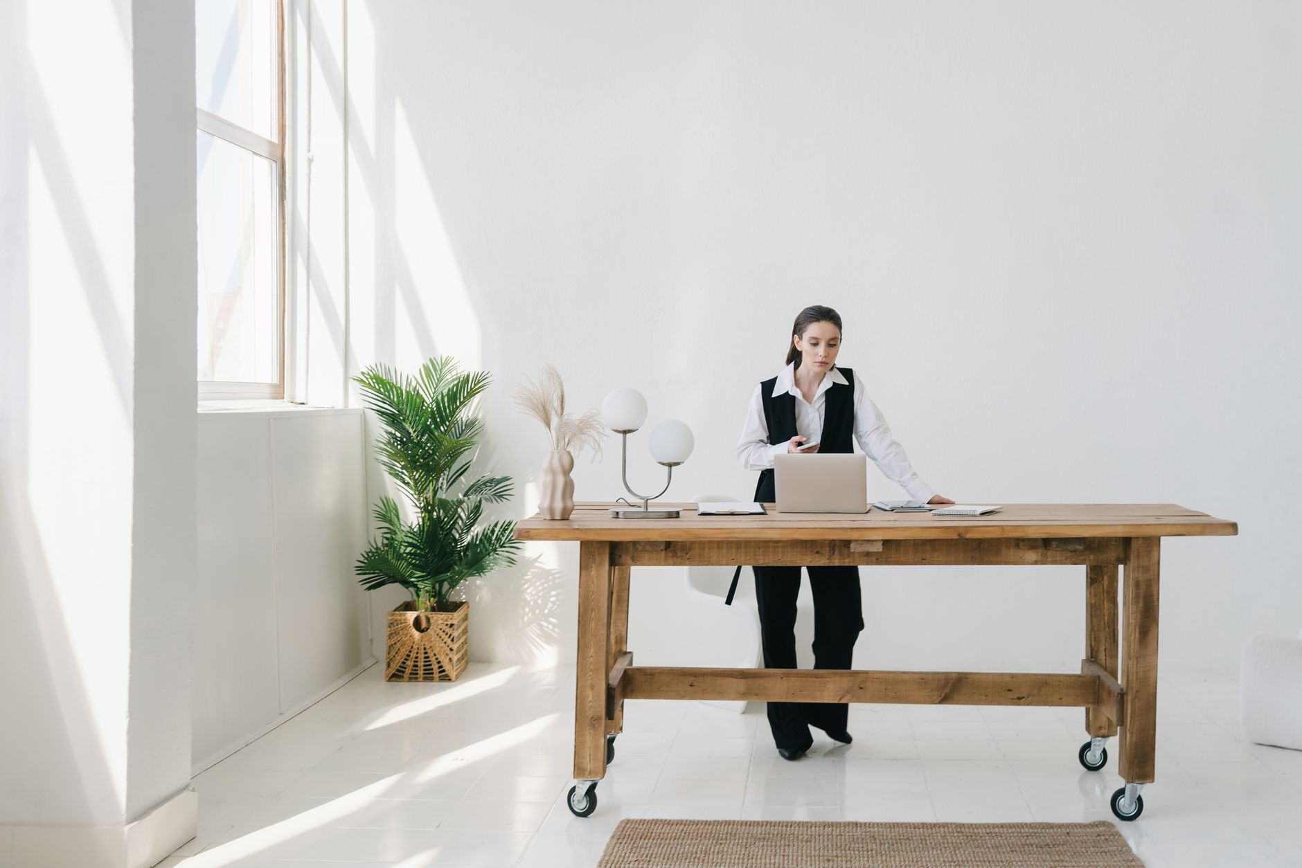 Standing vs Regular Desk: Which One Saves Your Health? — User Scenarios: Who Should Buy, Who Should Avoid