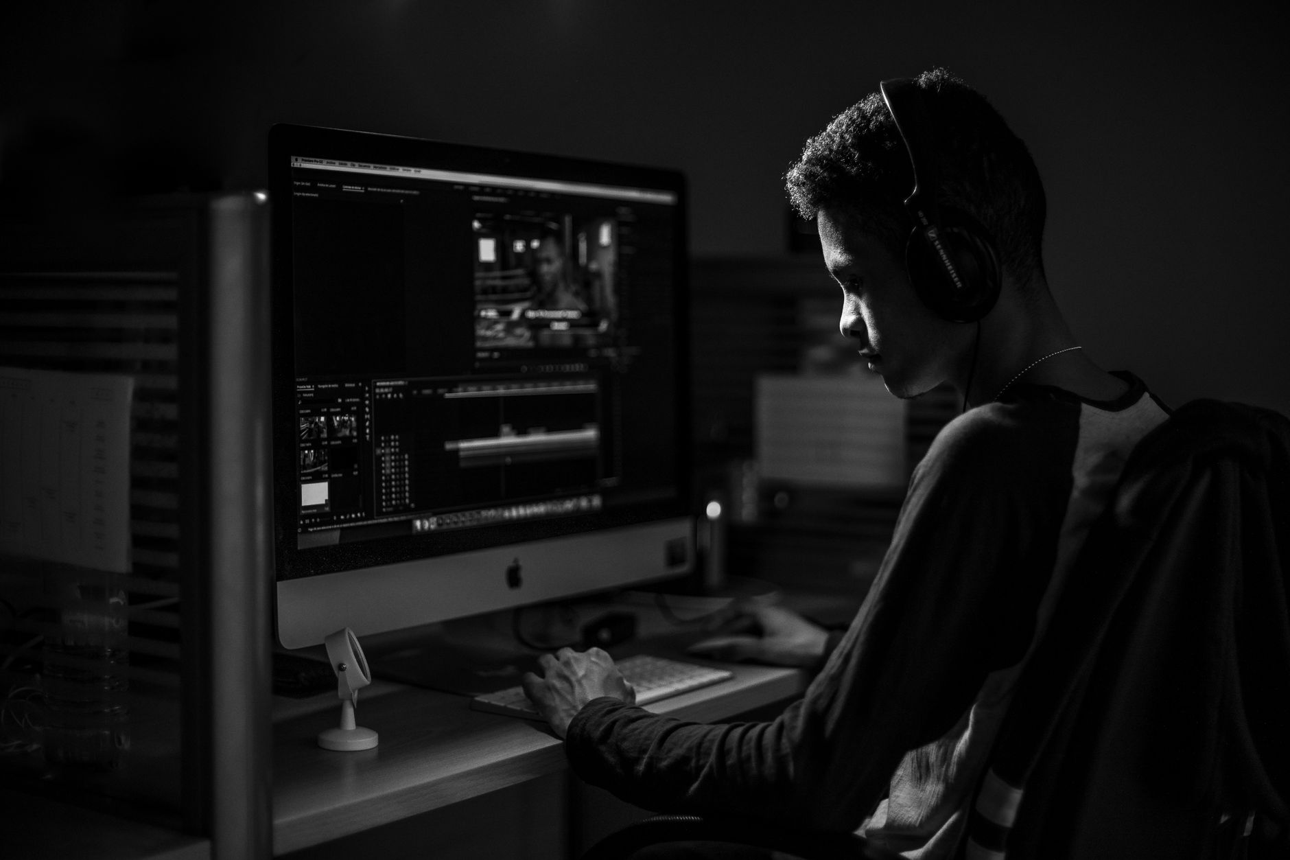 Why specs suggest 2026’s vertical monitors will shift — User scenarios: Who should buy a 2026 vertical monitor