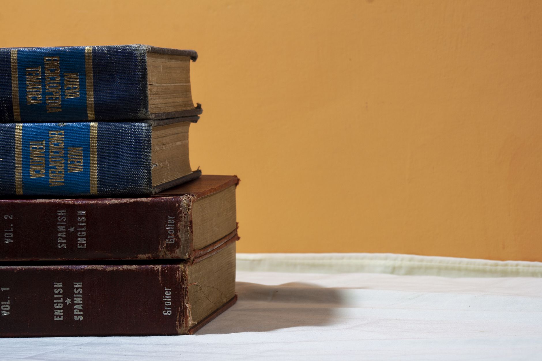 Monitor or moniter? Why dictionary sources say one is always — The Spelling Debate: Why “Moniter” Is Always Wrong