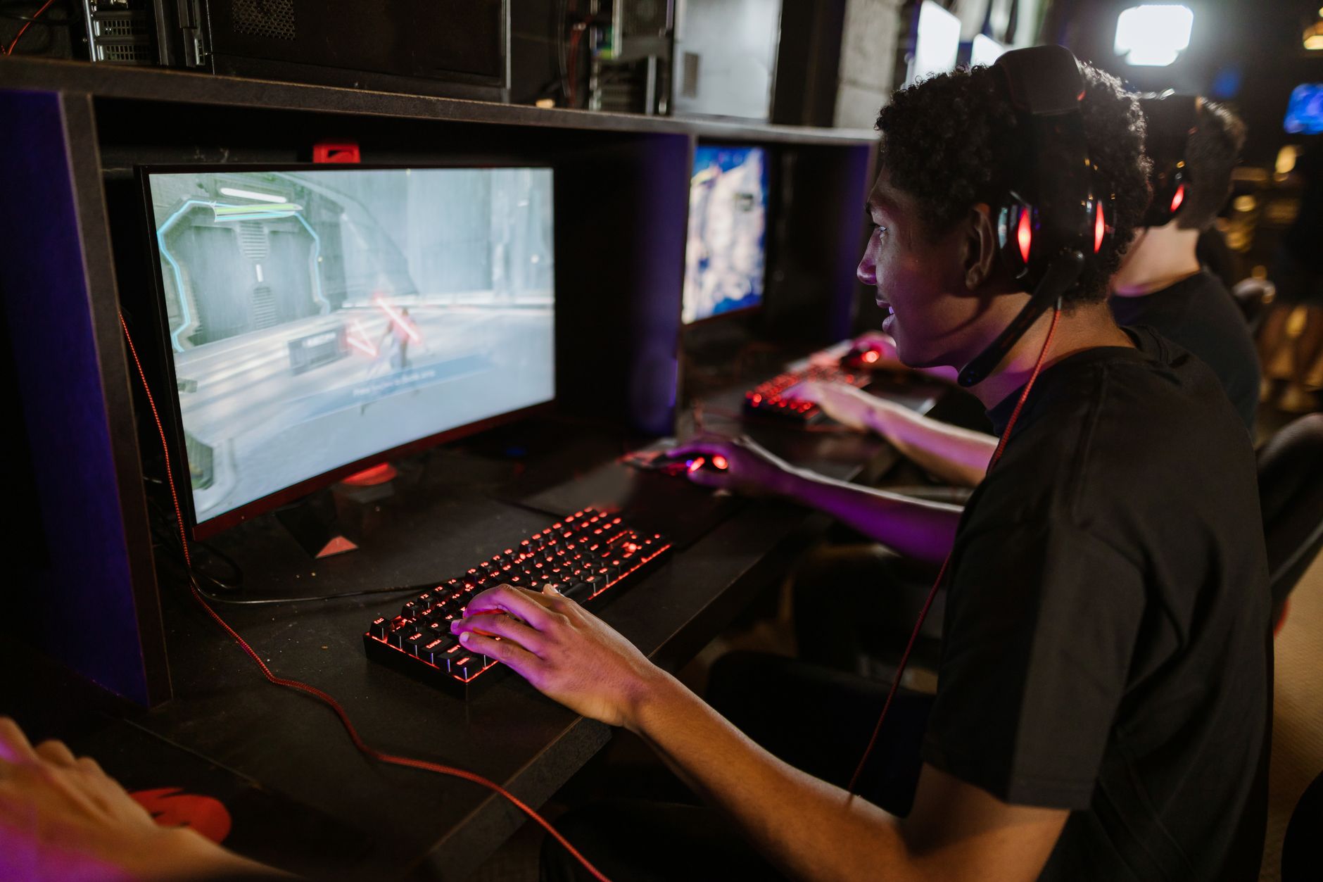 What Gaming Monitors Are Leading the Pack in 2024? — What to check before buying