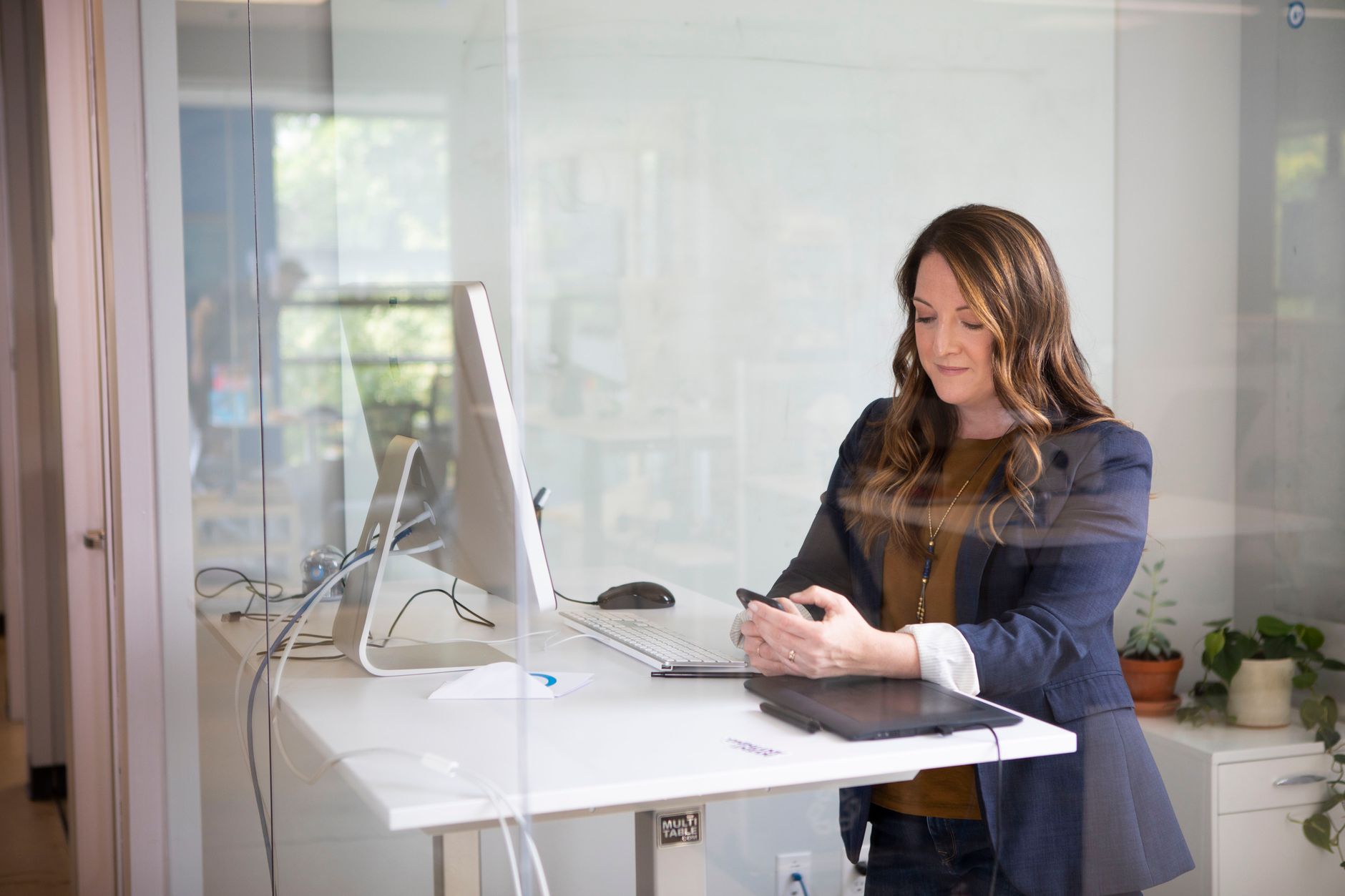 2026’s Top Standing Desks: Specs, Reviews & Buying Tips — Why a Standing Desk Matters in 2026