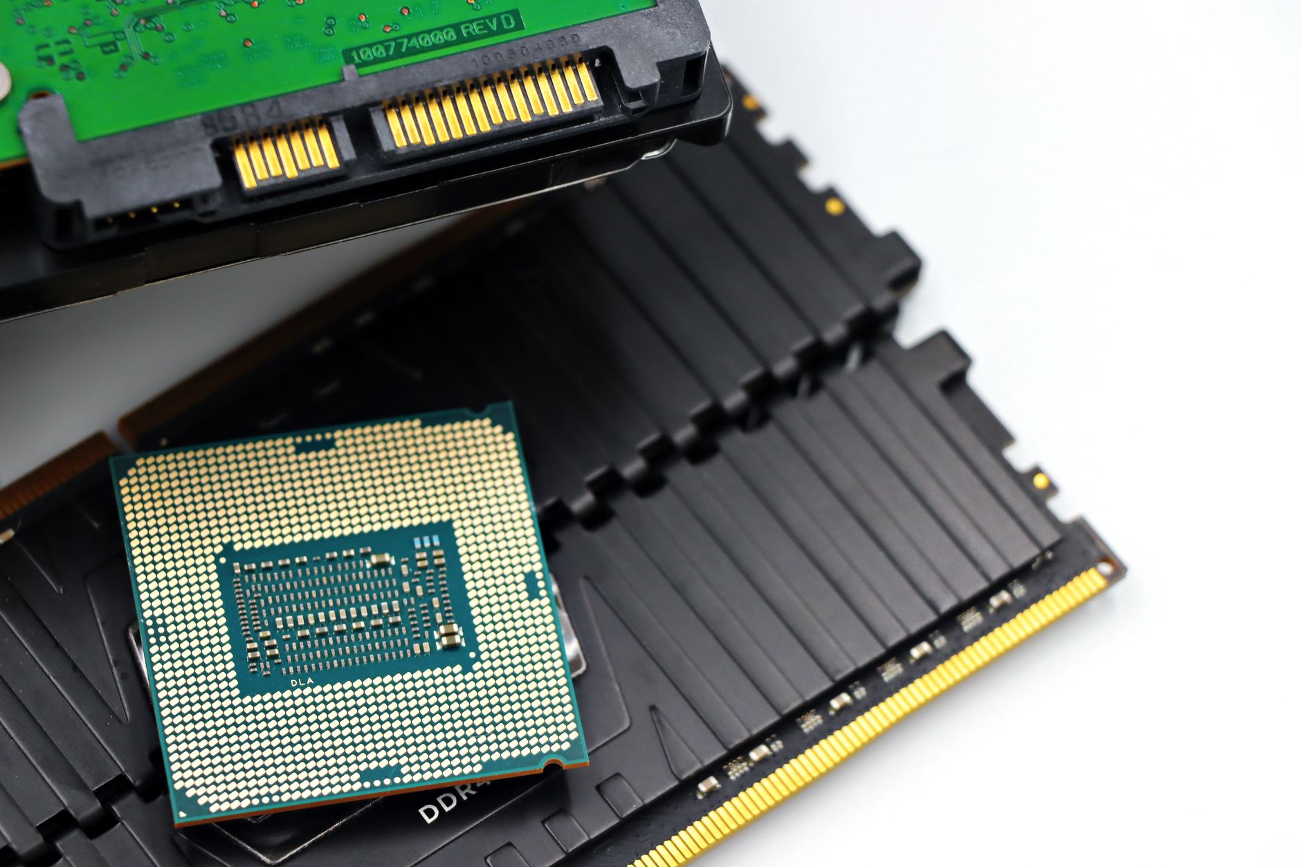 What the Specs Really Say About Gaming Monitors — Decoding the Core Specs
